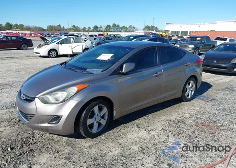 2013 Hyundai Elantra Gls z USA, uszkodzony, nr VIN 5NPDH4AE3DH265855